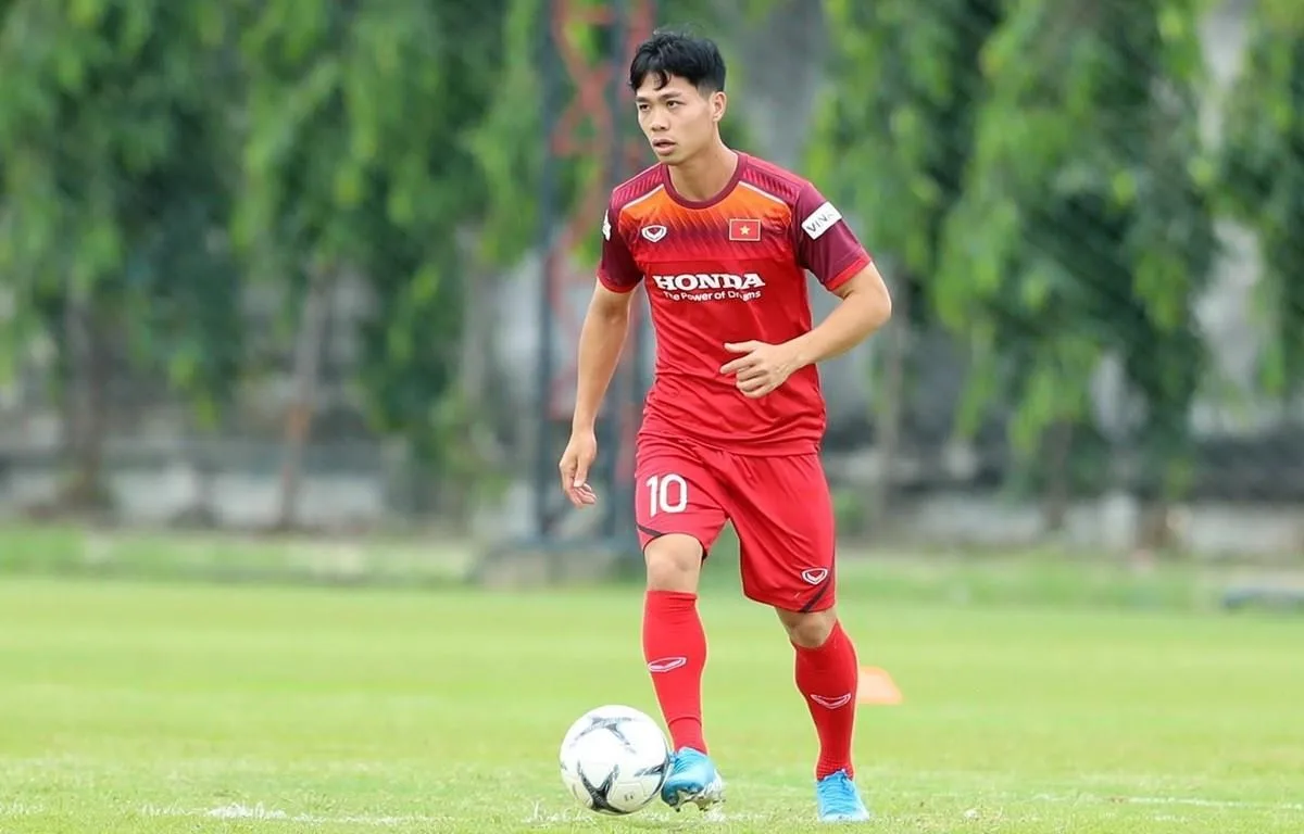 ai duoc menh danh messi viet nam danh hieu va su nghiep 2026
