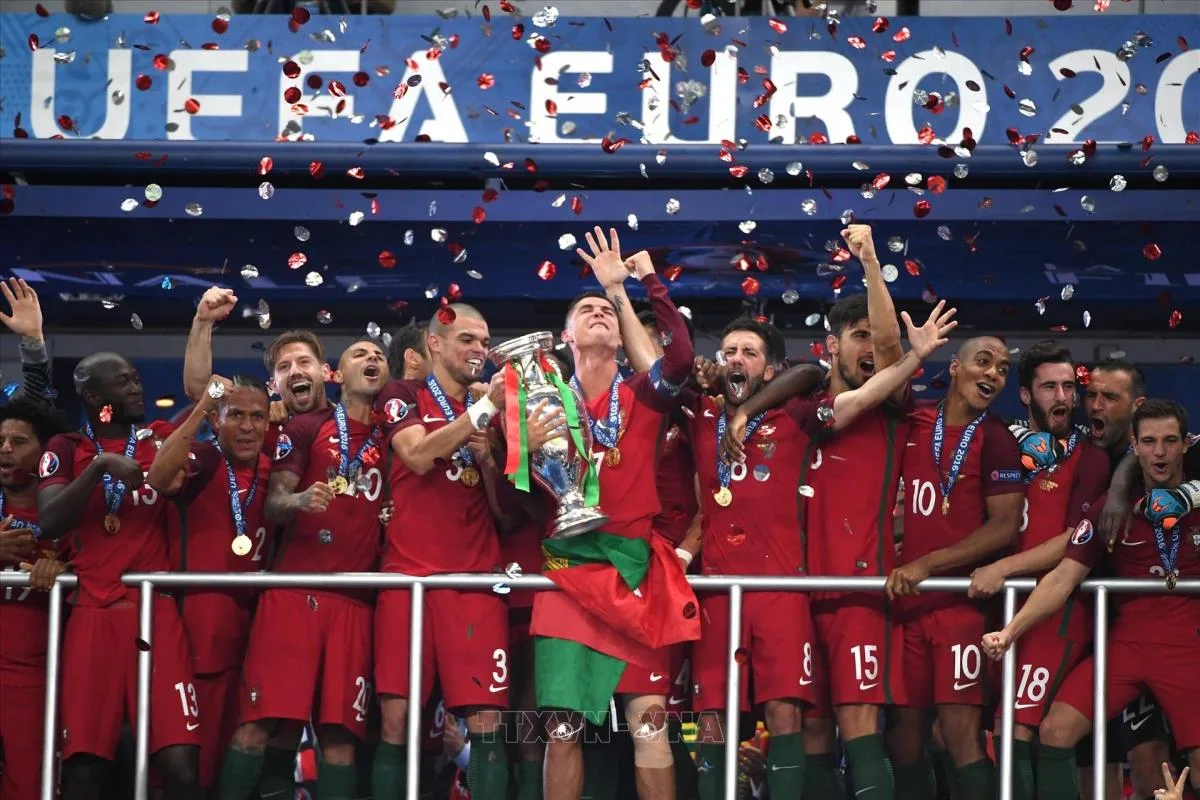 Euro mấy năm tổ chức 1 lần